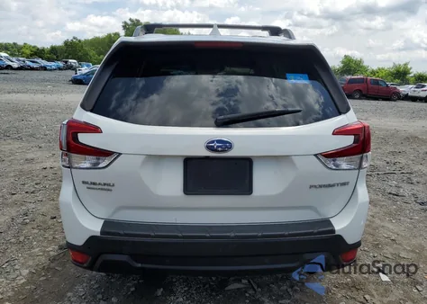 2019 Subaru Forester Limited z USA, uszkodzony, nr VIN JF2SKAUC9KH499366